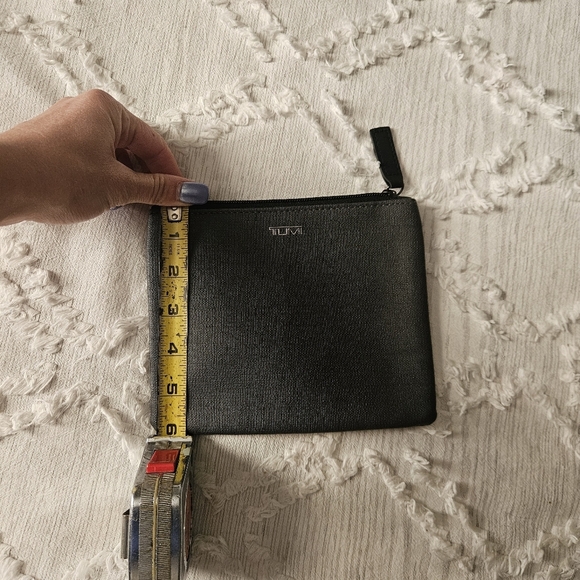 TUMI Accessory Pouch - Picture 4 of 5